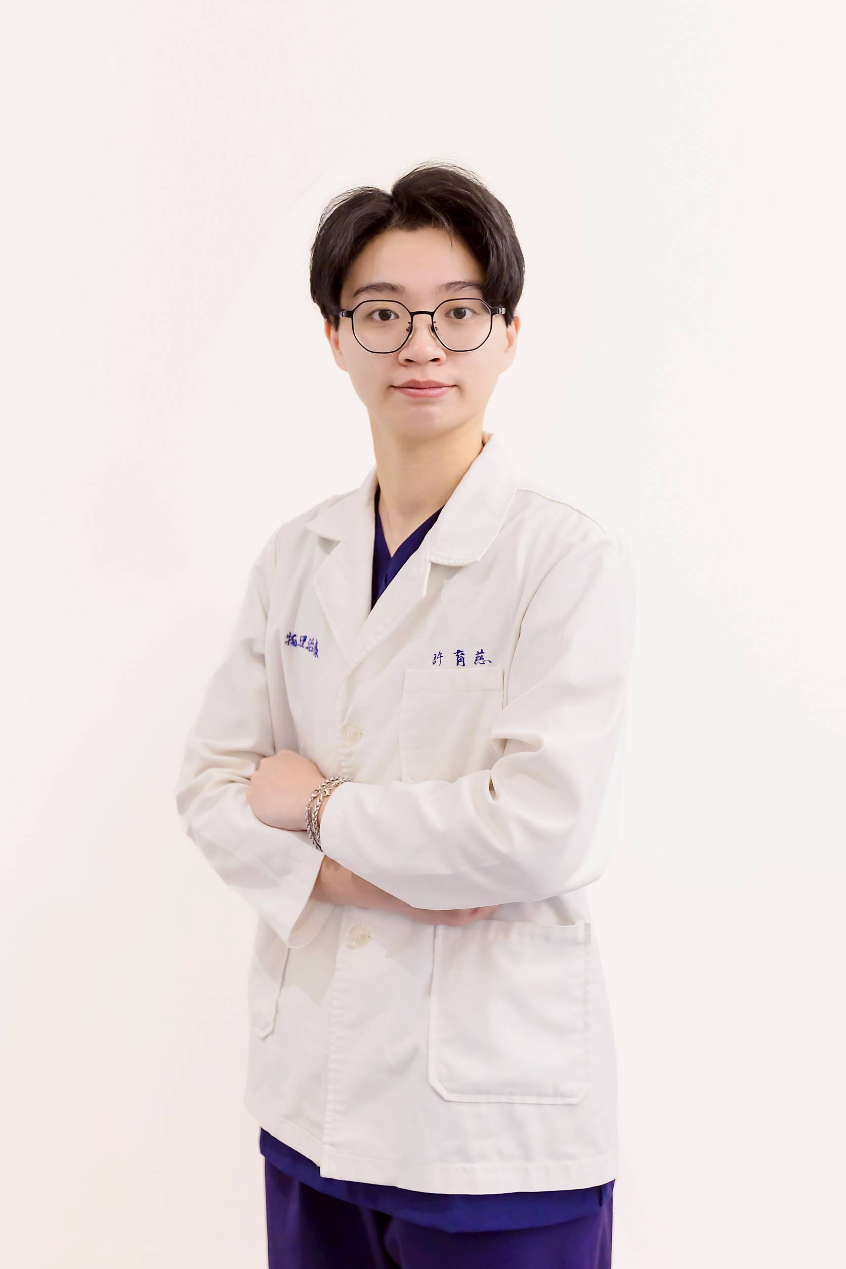 許育慈